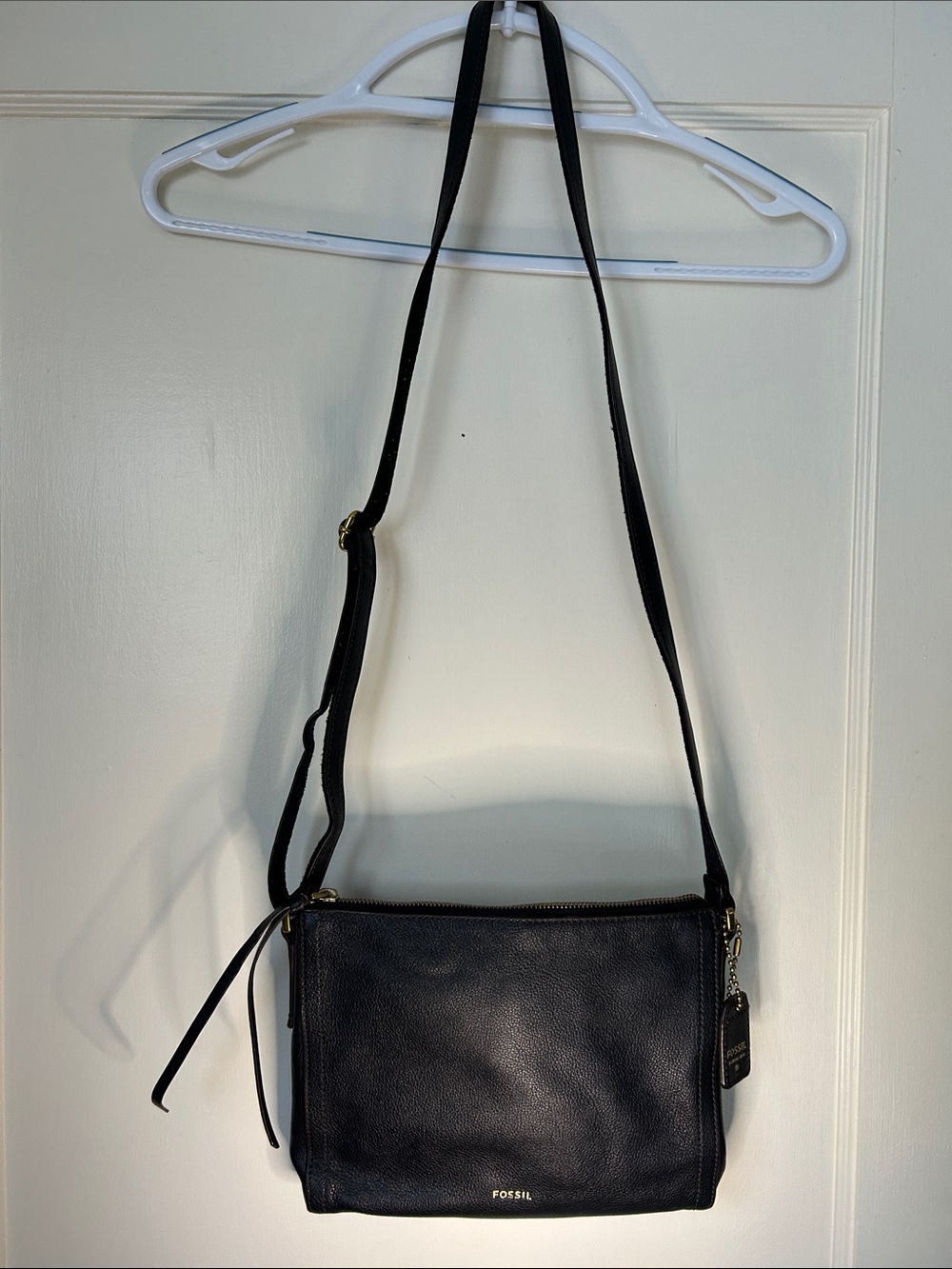 Fossil Brown Leather Crossbody Bag with Adjustable Strap